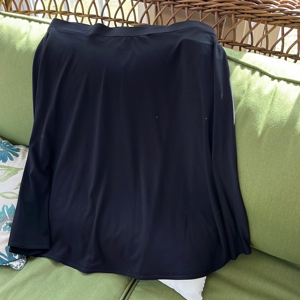 Ladies George black skirt